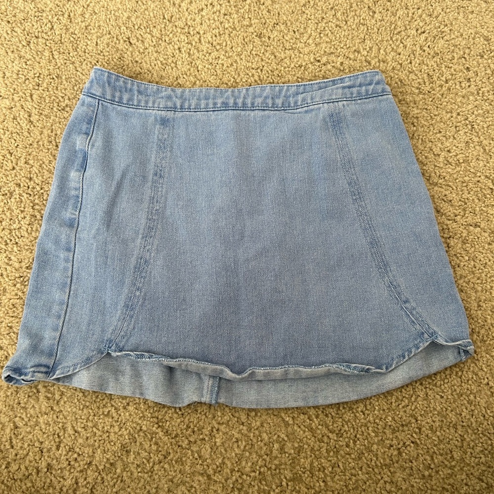 denim mini skirt!